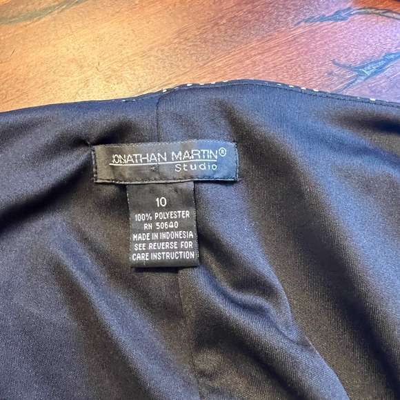 Long dress with small polka dots.  Size 10. - Picture 3 of 3